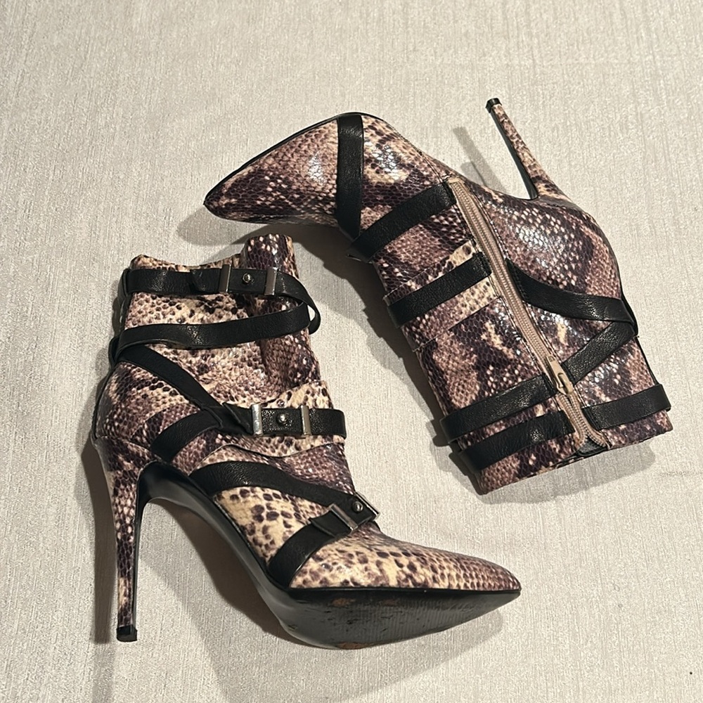 Guess Pointed Toe Snake Skin Stilettos - image 1